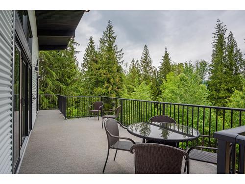 695 Killough Road, Castlegar, BC - Outdoor With Exterior