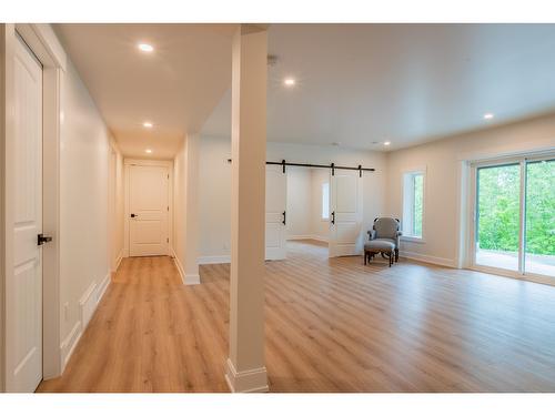 695 Killough Road, Castlegar, BC - Indoor Photo Showing Other Room