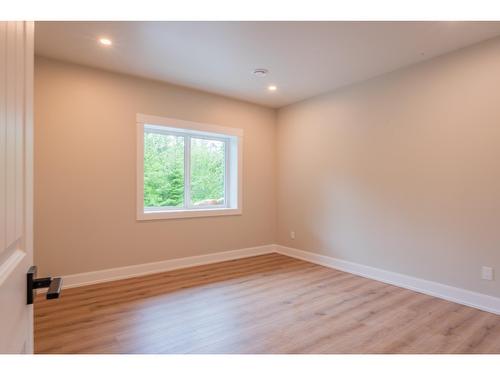 695 Killough Road, Castlegar, BC - Indoor Photo Showing Other Room