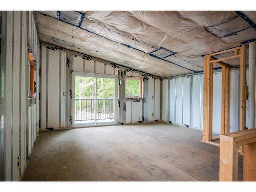 695 Killough Road, Castlegar, BC - Indoor Photo Showing Basement