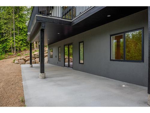 695 Killough Road, Castlegar, BC - Outdoor With Exterior