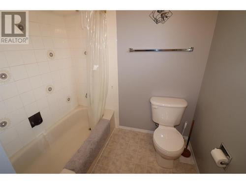 7607 St Mark Crescent, Prince George, BC - Indoor Photo Showing Bathroom