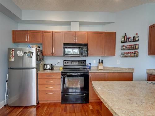 407-1156 Colville Rd, Esquimalt, BC - Indoor Photo Showing Kitchen