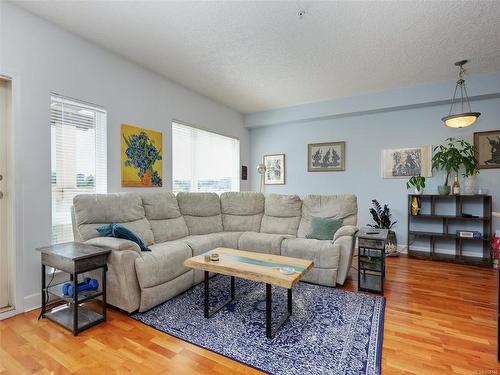 407-1156 Colville Rd, Esquimalt, BC - Indoor Photo Showing Living Room