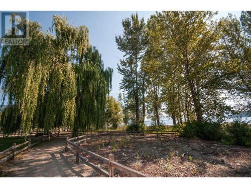 6 Osprey Lane, Lee Creek, BC 