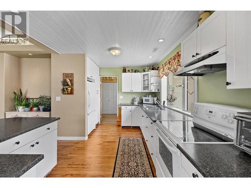 3544 Elliott Road Lot# 1, West Kelowna, BC - Indoor Photo Showing Kitchen