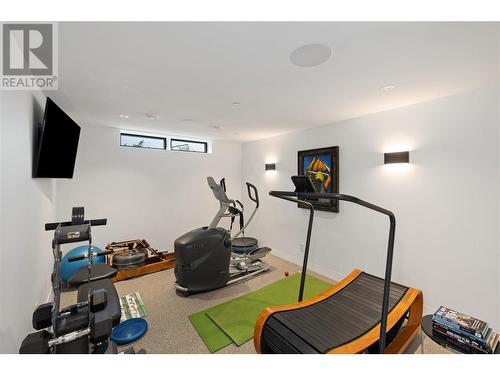 2530 Abbott Street, Kelowna, BC - Indoor Photo Showing Gym Room