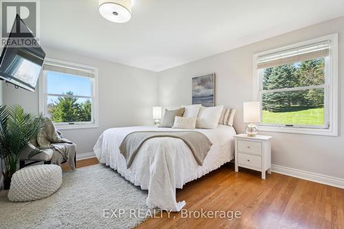 2298 15Th Sideroad, New Tecumseth, ON - Indoor Photo Showing Bedroom