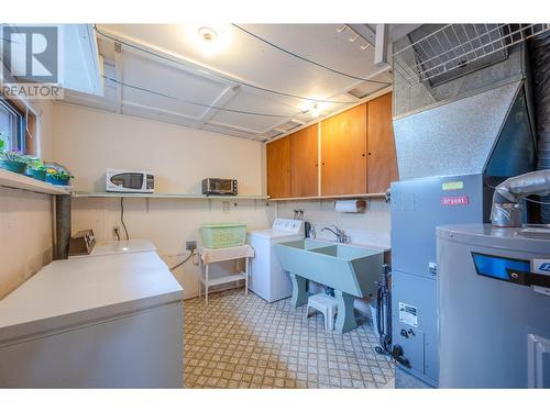 3815 Forsyth Drive, Penticton, BC - Indoor Photo Showing Laundry Room