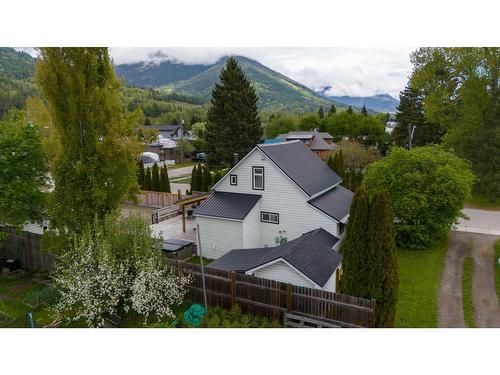 692 9Th Avenue, Fernie, BC - Outdoor With View