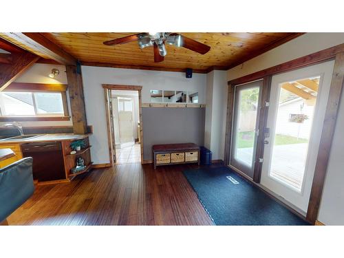 692 9Th Avenue, Fernie, BC - Indoor Photo Showing Other Room