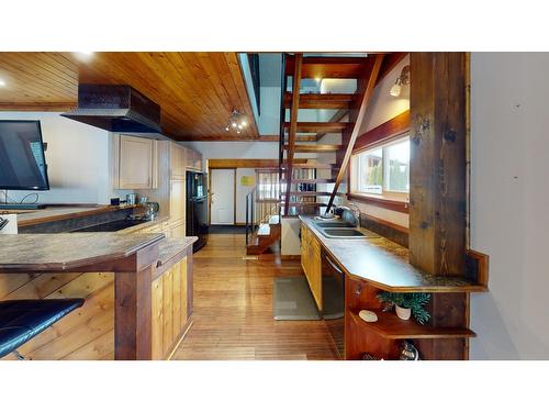 692 9Th Avenue, Fernie, BC - Indoor Photo Showing Kitchen With Double Sink