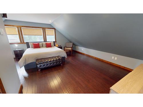 692 9Th Avenue, Fernie, BC - Indoor Photo Showing Bedroom