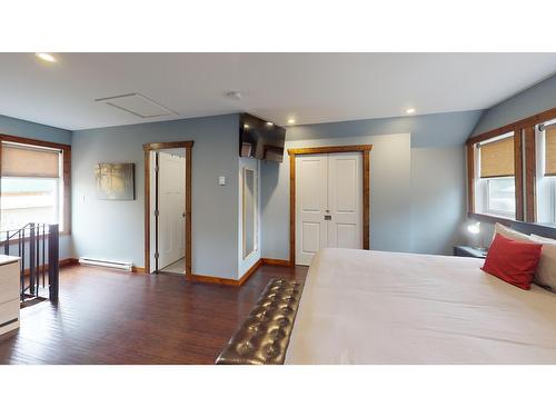 692 9Th Avenue, Fernie, BC - Indoor Photo Showing Bedroom