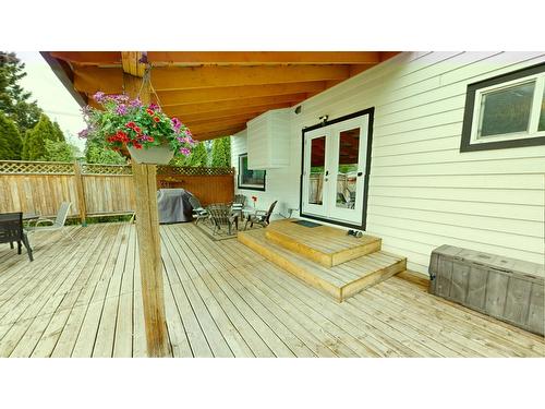 692 9Th Avenue, Fernie, BC - Outdoor With Deck Patio Veranda With Exterior