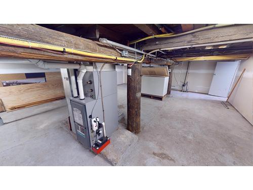 692 9Th Avenue, Fernie, BC - Indoor Photo Showing Basement