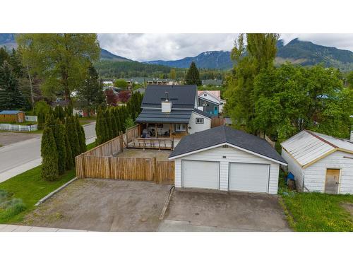 692 9Th Avenue, Fernie, BC - Outdoor