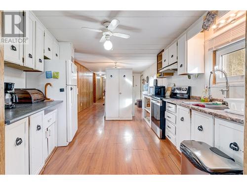 1191 Matevic Road, Sparwood, BC - Indoor Photo Showing Kitchen