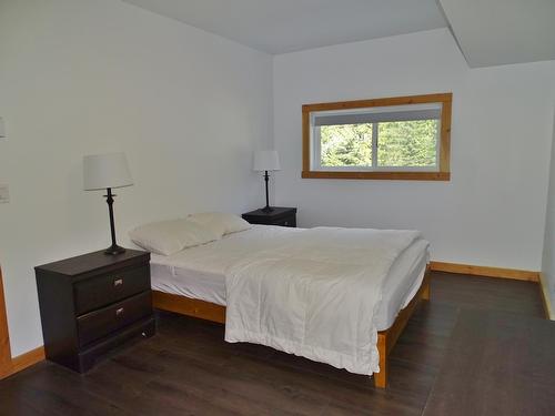 3915 Old Red Mountain Road Road, Rossland, BC - Indoor Photo Showing Bedroom