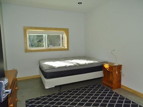 3915 Old Red Mountain Road Road, Rossland, BC - Indoor Photo Showing Bedroom