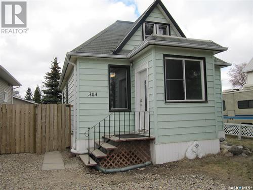 303 3Rd Avenue W, Watrous, SK - Outdoor