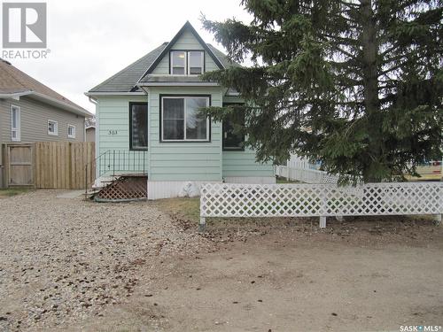 303 3Rd Avenue W, Watrous, SK - Outdoor