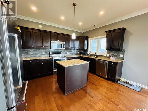 820 Hamilton Drive, Swift Current, SK - Indoor Photo Showing Kitchen