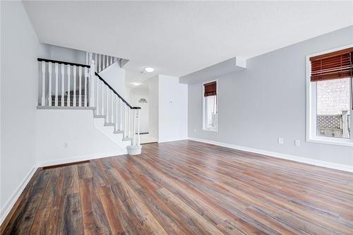 5438 Sweetgrass Gate, Mississauga, ON - Indoor Photo Showing Other Room