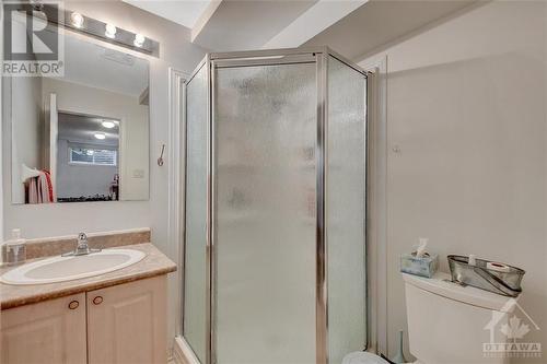 122 Scout Street, Ottawa, ON - Indoor Photo Showing Bathroom