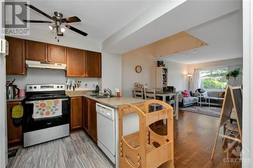 122 Scout Street, Ottawa, ON - Indoor Photo Showing Kitchen With Double Sink