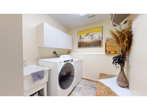 4144 29Th Street S, Cranbrook, BC - Indoor Photo Showing Laundry Room