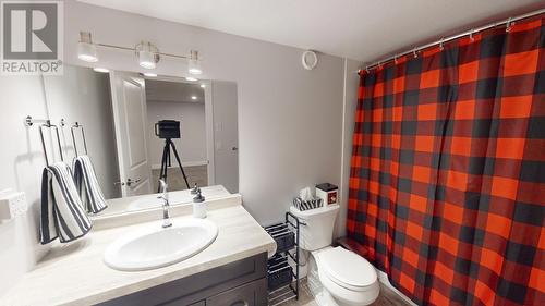 11011 114 Avenue, Fort St. John, BC - Indoor Photo Showing Bathroom