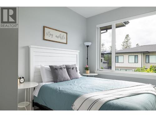 12798 Lake Hill Drive Unit# 42, Lake Country, BC - Indoor Photo Showing Bedroom