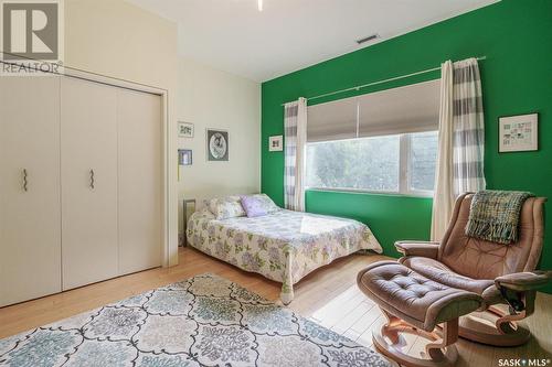 616 Saskatchewan Crescent E, Saskatoon, SK - Indoor Photo Showing Bedroom