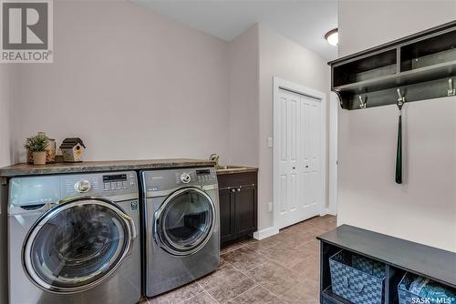 811 Kabeyan Avenue, Manitou Beach, SK - Indoor Photo Showing Laundry Room