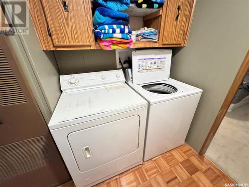 671-681 Aqualane Avenue, Aquadeo, SK - Indoor Photo Showing Laundry Room