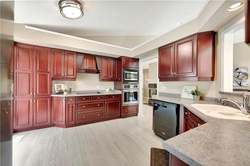 197 Stone Church Road W, Hamilton, ON - Indoor Photo Showing Kitchen With Double Sink