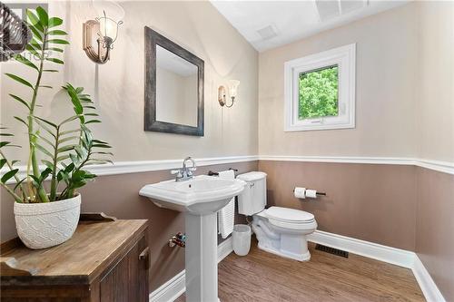 Maple cabinets. Granite countertops. - 132 Manion Road, Ottawa, ON - Indoor Photo Showing Kitchen