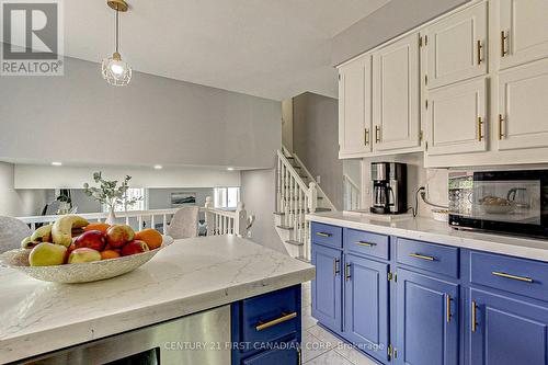 127 Golfview Road, London, ON - Indoor Photo Showing Kitchen