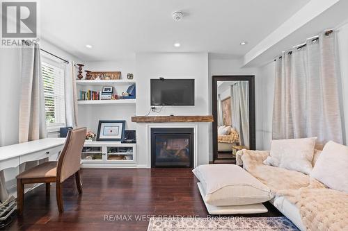 254 St Andrews Lane, Cobourg, ON - Indoor Photo Showing Living Room With Fireplace