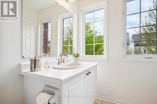 221 Gatwick Drive, Oakville, ON - Indoor Photo Showing Bathroom