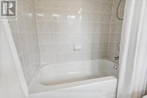 221 Gatwick Drive, Oakville, ON - Indoor Photo Showing Bathroom