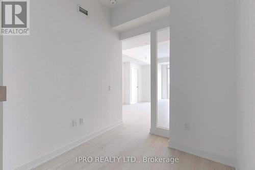 5805 - 3883 Quartz Rd Road, Mississauga, ON - Indoor Photo Showing Other Room