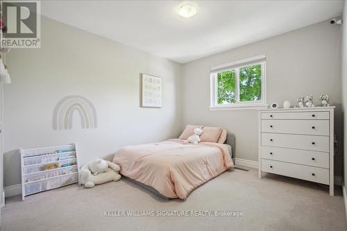 3082 Parkgate Crescent, Burlington, ON - Indoor Photo Showing Bedroom