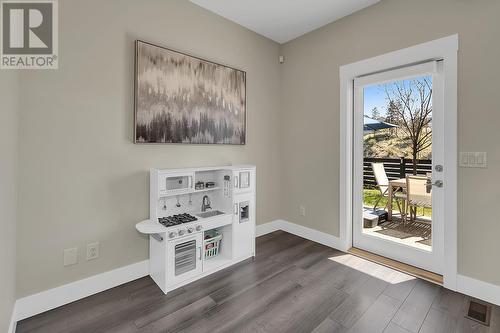 12798 Lake Hill Drive Unit# 40, Lake Country, BC - Indoor Photo Showing Other Room