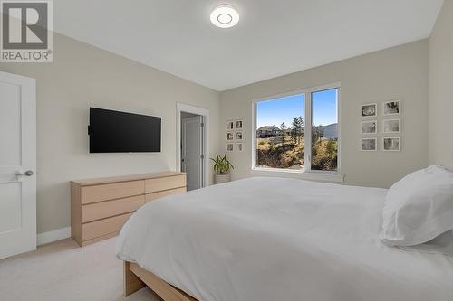 12798 Lake Hill Drive Unit# 40, Lake Country, BC - Indoor Photo Showing Bedroom