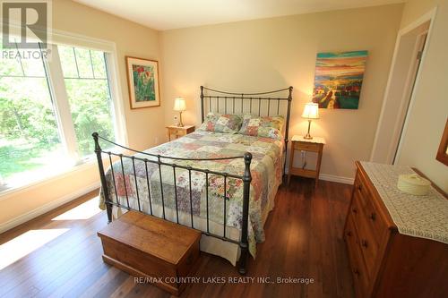 275 Mcguire Beach Road, Kawartha Lakes, ON - Indoor Photo Showing Bedroom