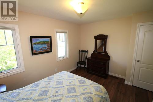 275 Mcguire Beach Road, Kawartha Lakes, ON - Indoor Photo Showing Bedroom