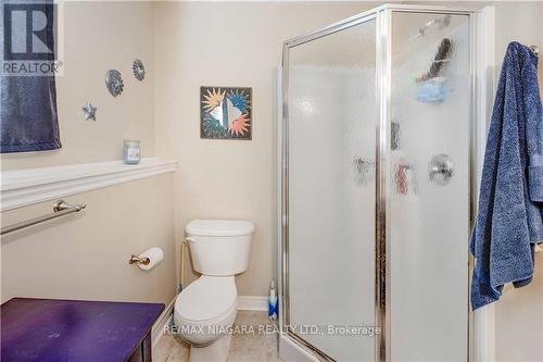 2464 Diane Street, Fort Erie, ON - Indoor Photo Showing Bathroom