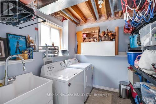 2464 Diane Street, Fort Erie, ON - Indoor Photo Showing Laundry Room